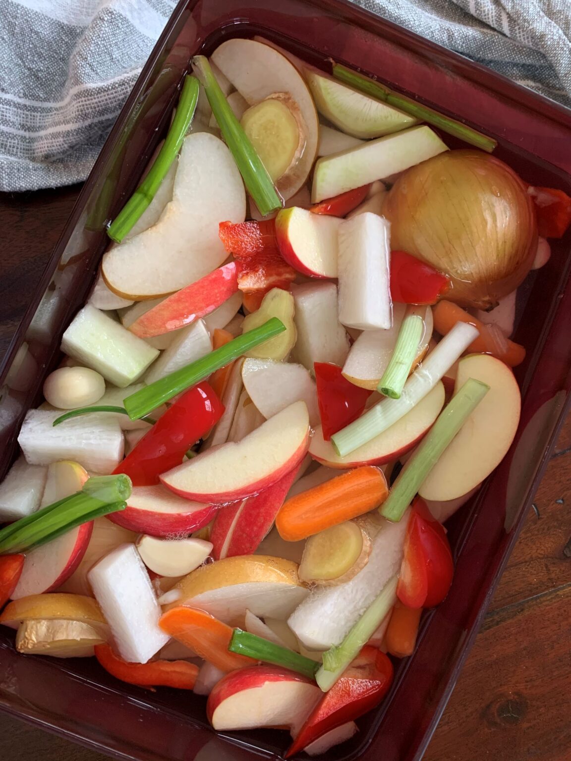 Korean Radish Water Kimchi with fruits, Mul Kimchi ⋆ Seasoned by Jin